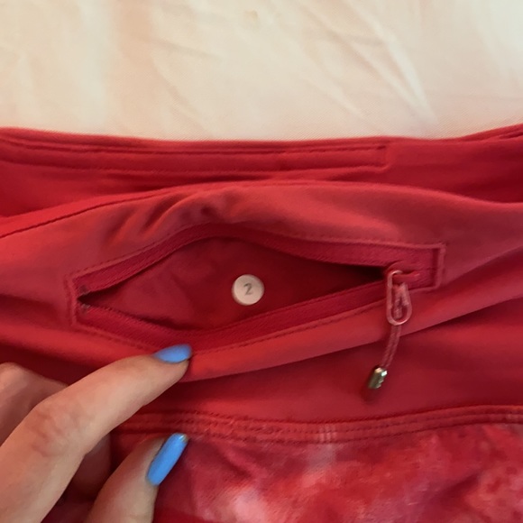 Lululemon size 2 shorts - Picture 3 of 3